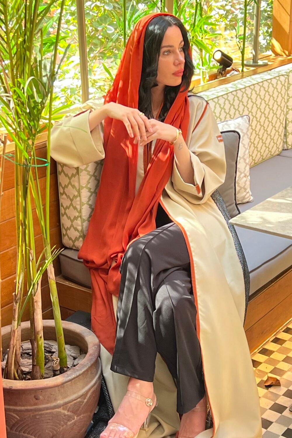 HL114 - Amber Glow Abaya